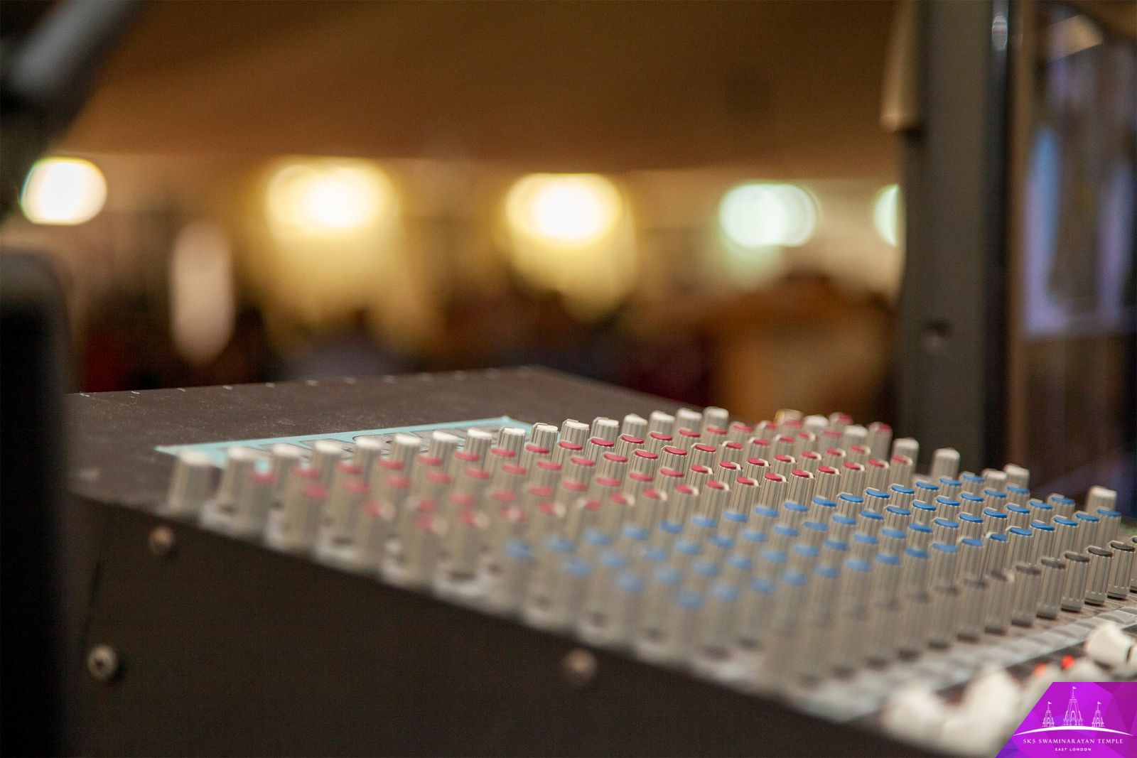 ©1987-2017 SKS Swaminarayan Temple East London